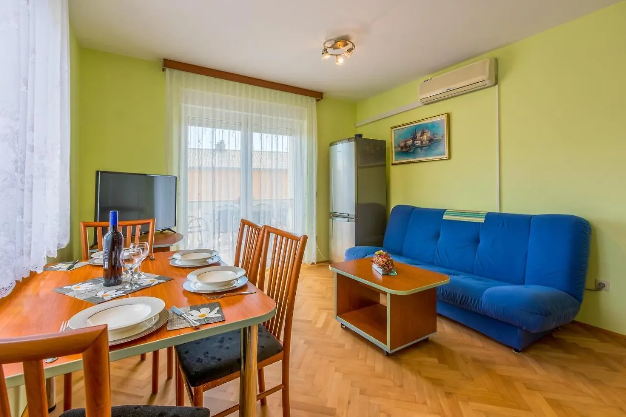 Apartmani Ilicevic Crikvenica 0*,  Croatia